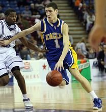 科尔：目前一切都不太顺利，感觉像有一层乌云笼罩着我们（科尔：近期一切不顺，球队仿佛被阴霾笼罩）