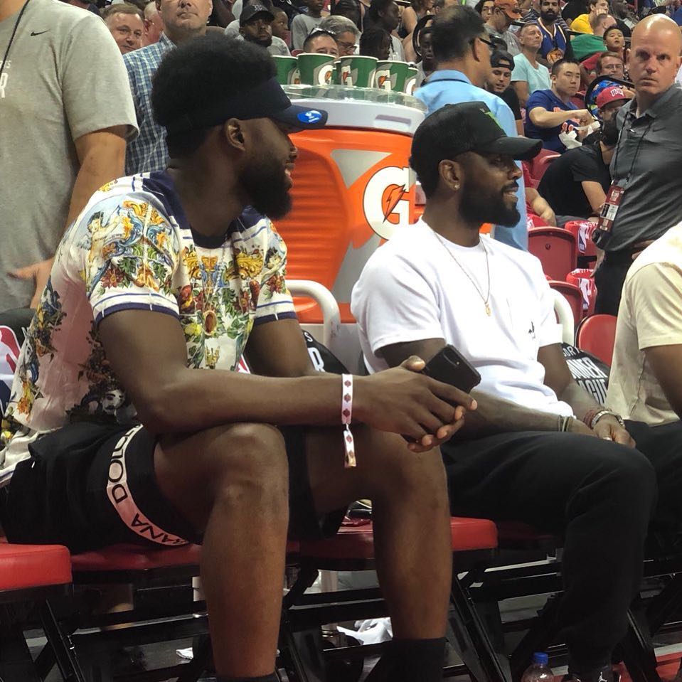 英超积分榜更新：曼城榜首压力加大,（英超积分榜最新：曼城领跑压力骤增）