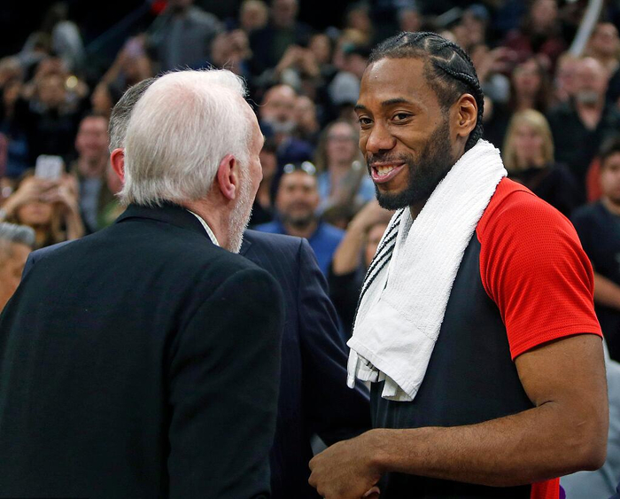 讨论室：右路三大将离队！你觉得非洲杯期间曼联能赢几场？（热议：右路三将缺阵，非洲杯期间曼联能拿几场胜利？）