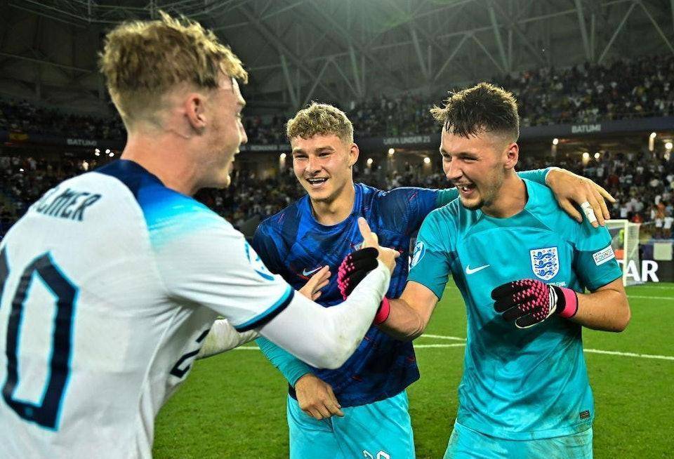 西甲半场：纳瓦罗、N.威廉姆斯建功，毕尔巴鄂2-0莱万特（西甲半场战报：纳瓦罗与N.威廉姆斯破门，毕尔巴鄂暂2-0领先莱万特）