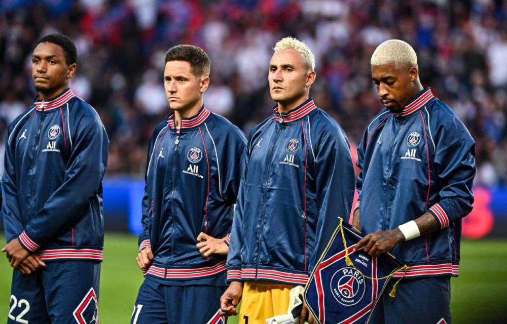 费耶诺德筹划将现有主场升级为下沉式球场，预计能容纳5.6万人（费耶诺德拟将现主场改造为下沉式球场，预计可容纳约5.6万人）