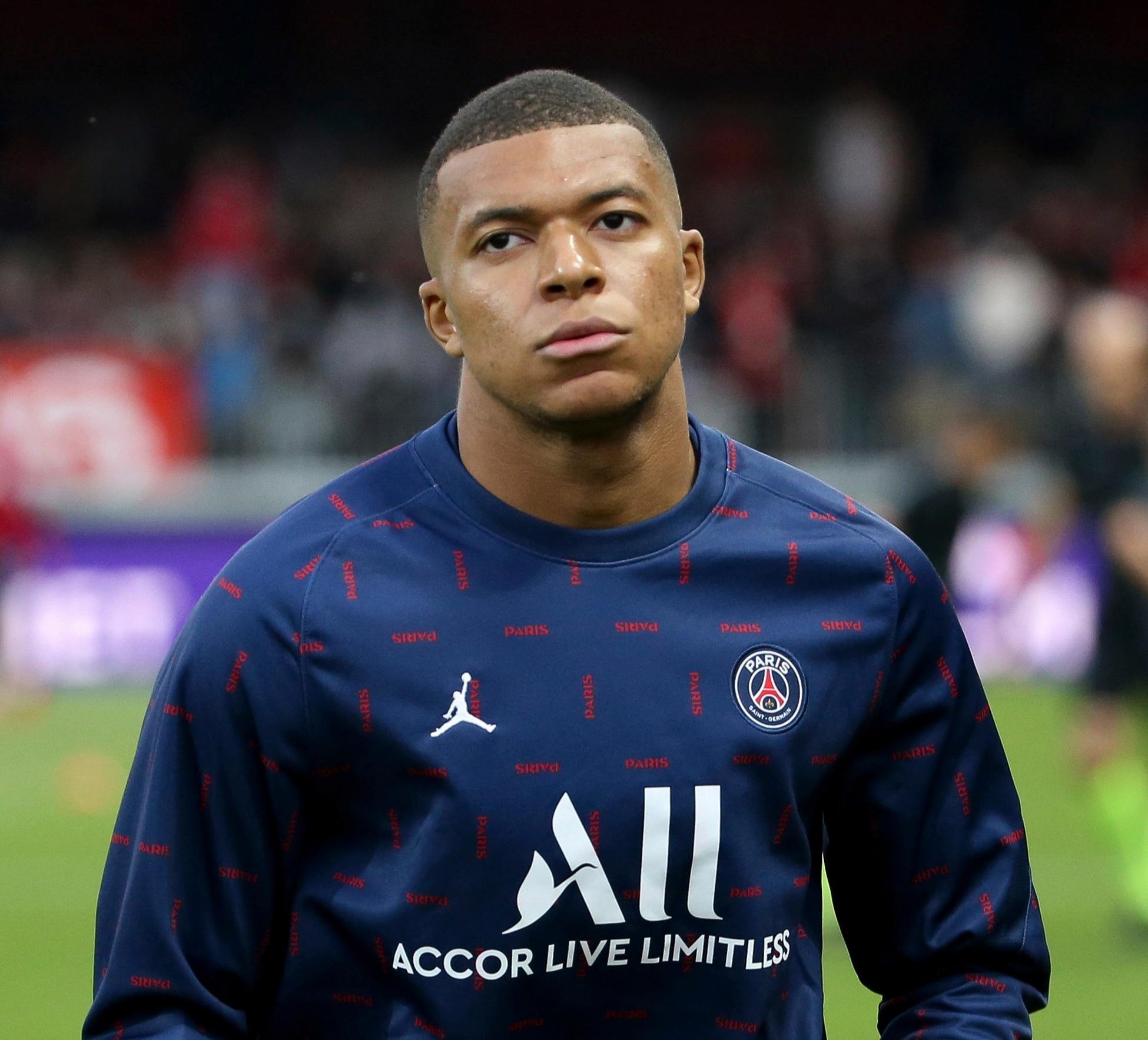 半场战报：海登海姆0-1弗赖堡，曼赞比建功（半场速报：海登海姆0-1落后弗赖堡，曼赞比破门）