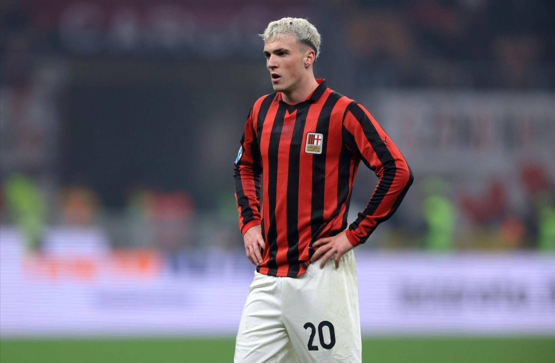 TA报道4-3-3阵型：起源于荷兰全攻全守，如今阵型界限已模糊（TA解析4-3-3：源自荷兰全攻全守，现今阵型边界愈发模糊）