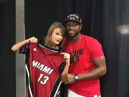 电讯报：由于过去两个赛季多次延迟开球，曼城被罚300万镑（电讯报：曼城因近两季屡次延迟开球遭罚300万英镑）