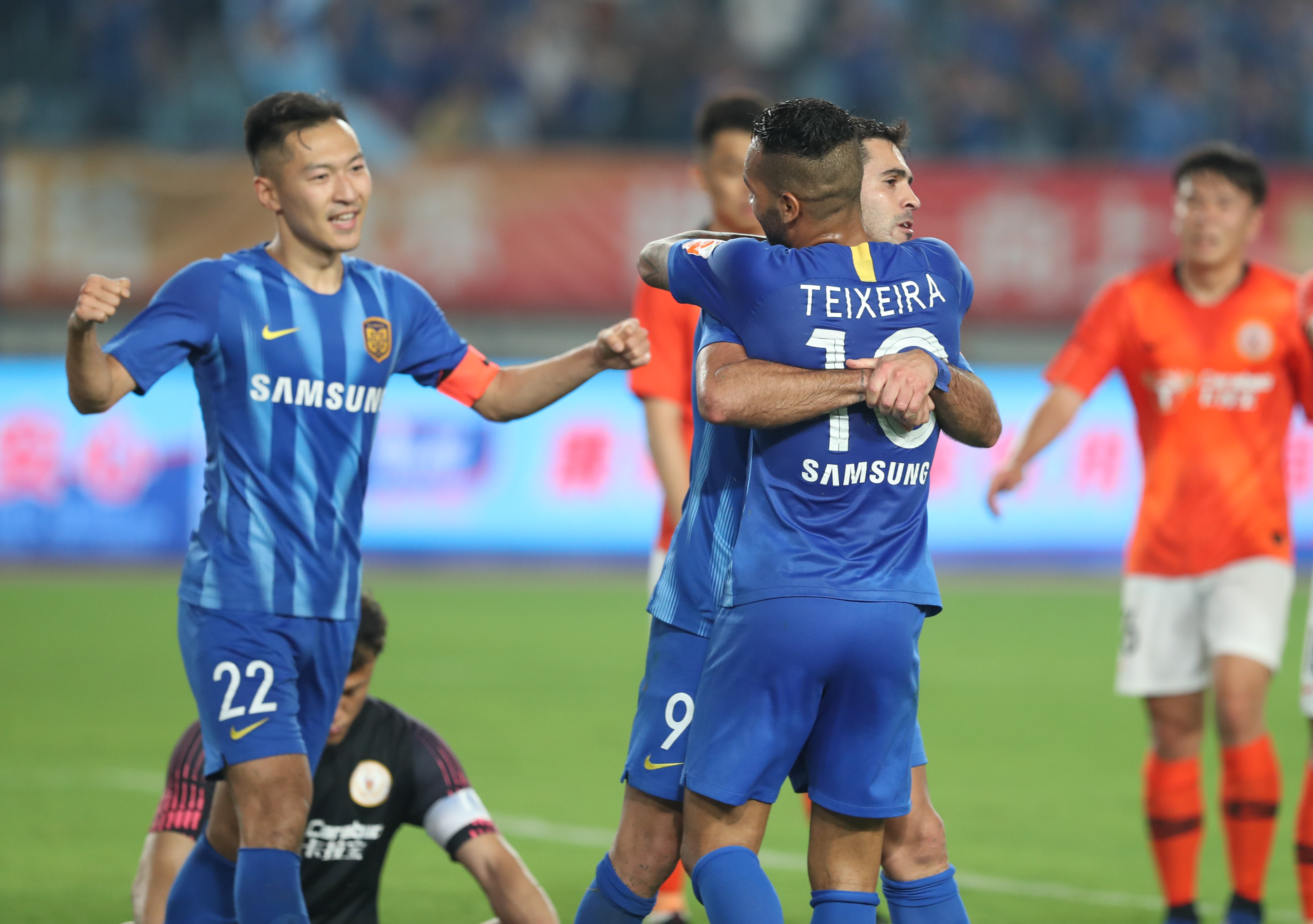 城市文明行丨“三湘第一魔鬼主场”背后的文明守护（城市文明行丨探寻“三湘第一魔鬼主场”的文明守护）