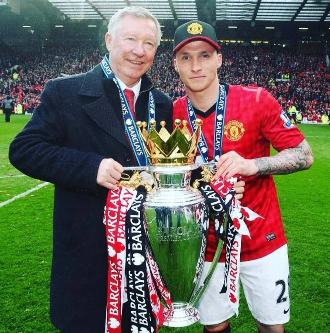 麦克阿瑟官推晒全队登长城照：回顾北京之行（麦克阿瑟官方推特发布全队登长城照：回顾北京之旅）