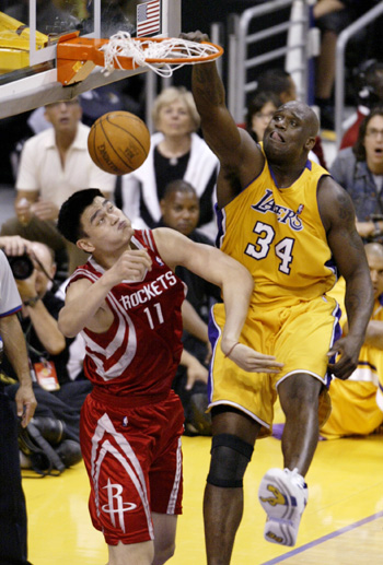 剑南春丨拜仁2-2柏林联，凯恩头球绝平+送礼，迪亚斯零度角（剑南春丨拜仁2-2柏林联：凯恩头槌压哨扳平亦有失误，迪亚斯零角度破门）