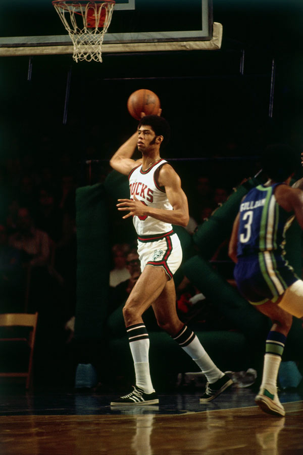 每体：博阿滕在巴萨体育城训练数日，并与弗里克会面（每体：博阿滕已在巴萨体育城连续多日训练，期间与弗里克会晤）