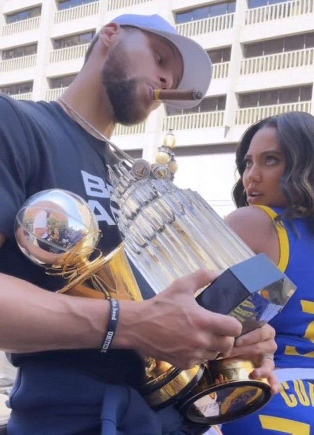 4次超越因扎吉，姆巴佩是欧冠客场戴帽次数最多的球员（姆巴佩以4次欧冠客场戴帽超越因扎吉，独占历史第一）